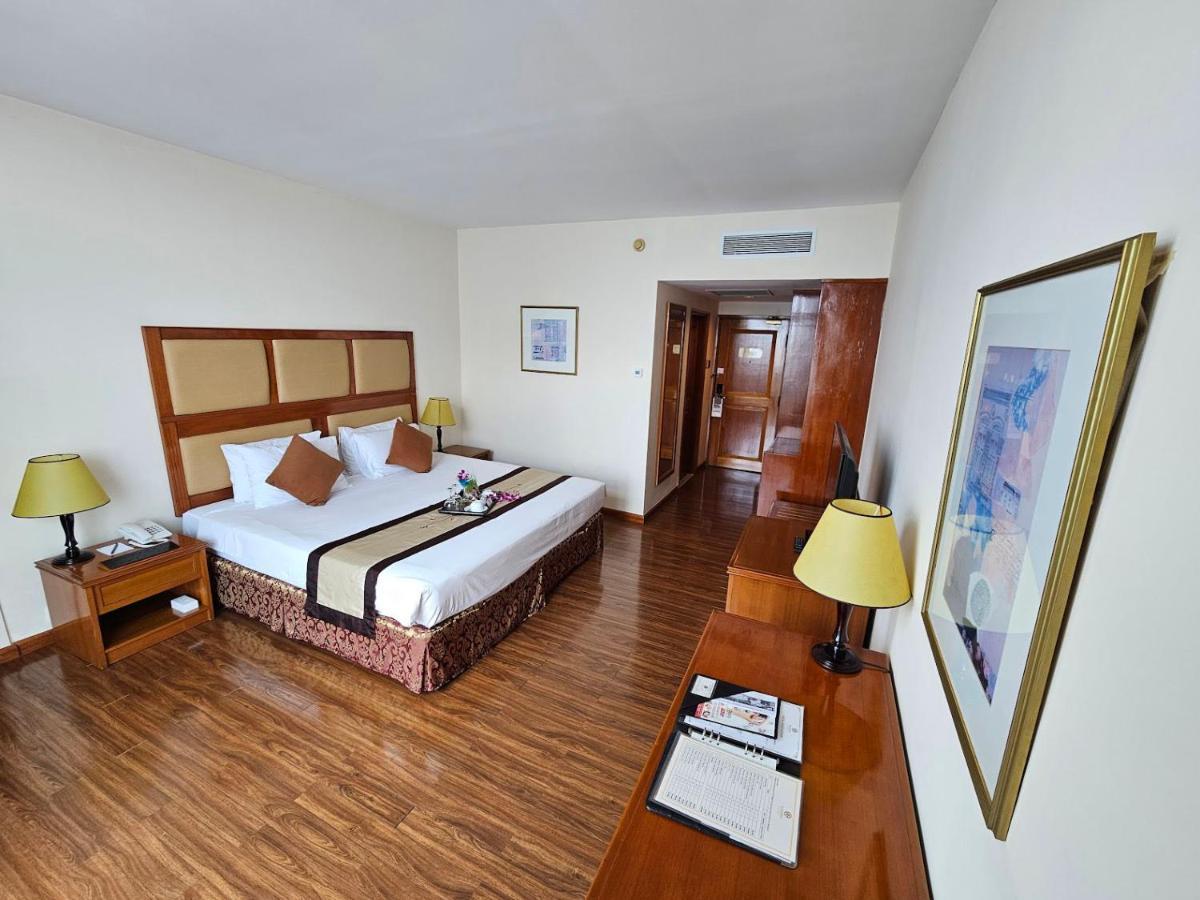 Executive Suite