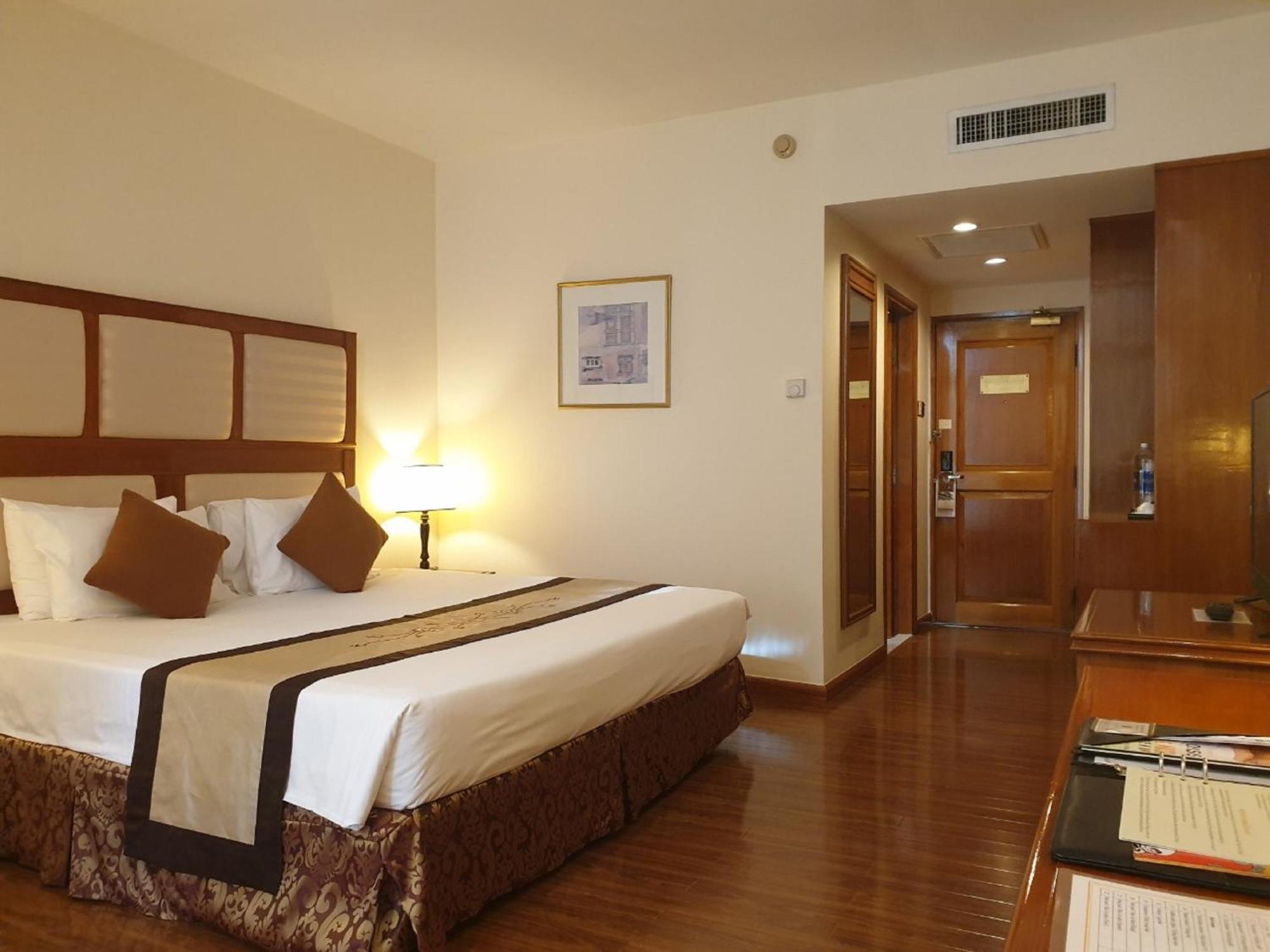 Executive Suite