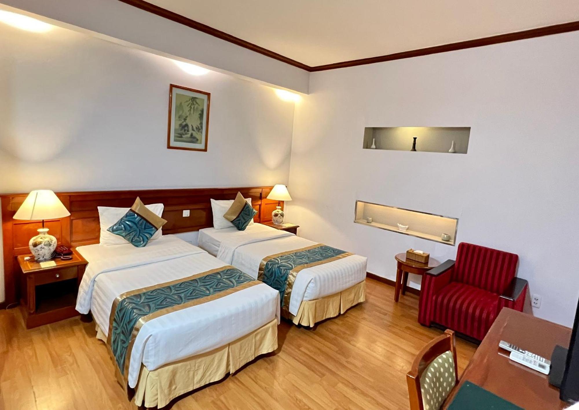 Oscar Elegant Twin Room