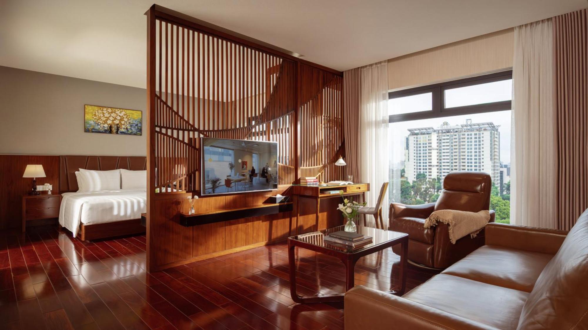 Orchids Suite City View
