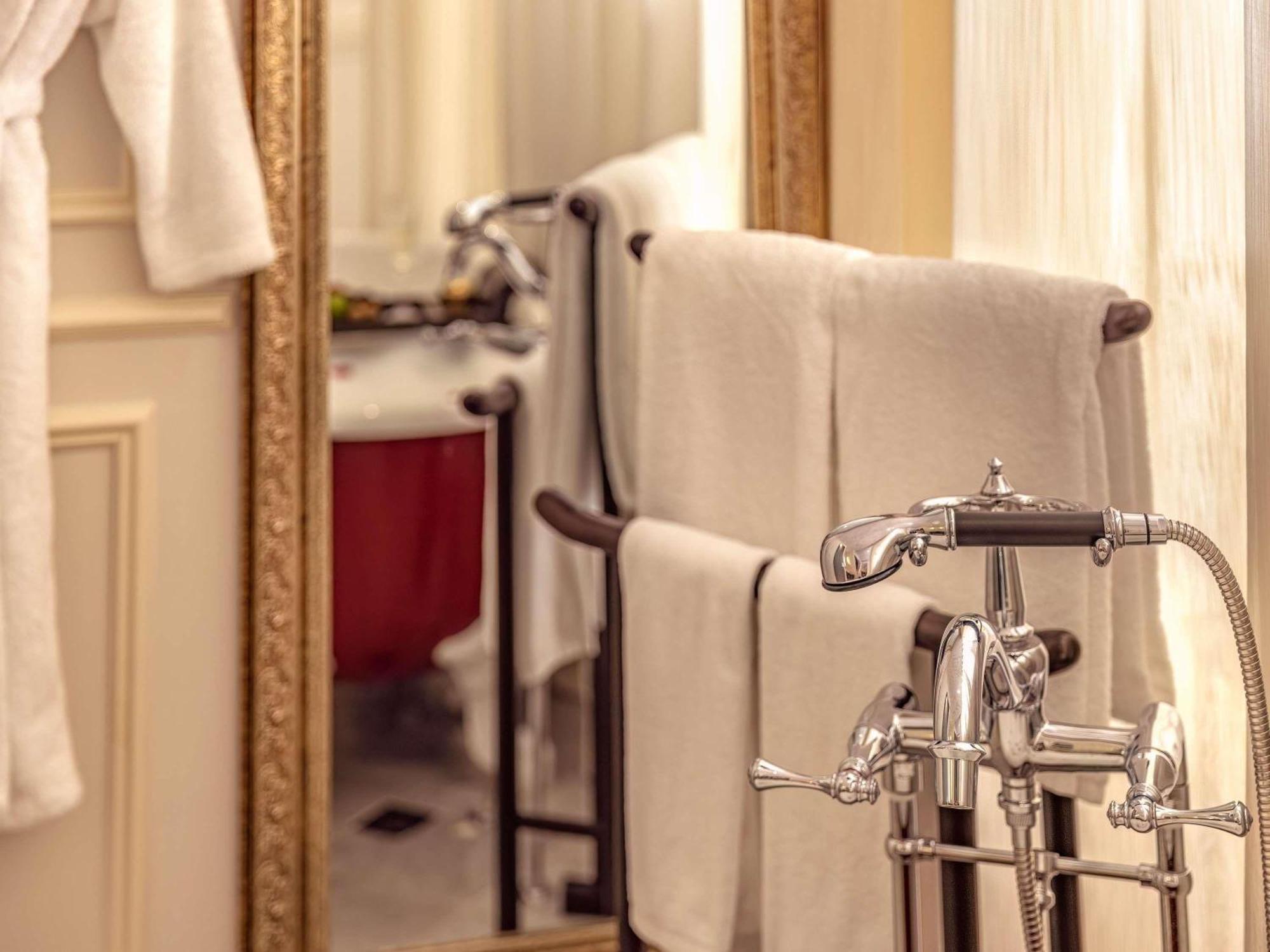 Grande Chambre Deluxe Exécutive Ciel avec 1 Lit King-Size et Accès au Salon - Étage Supérieur