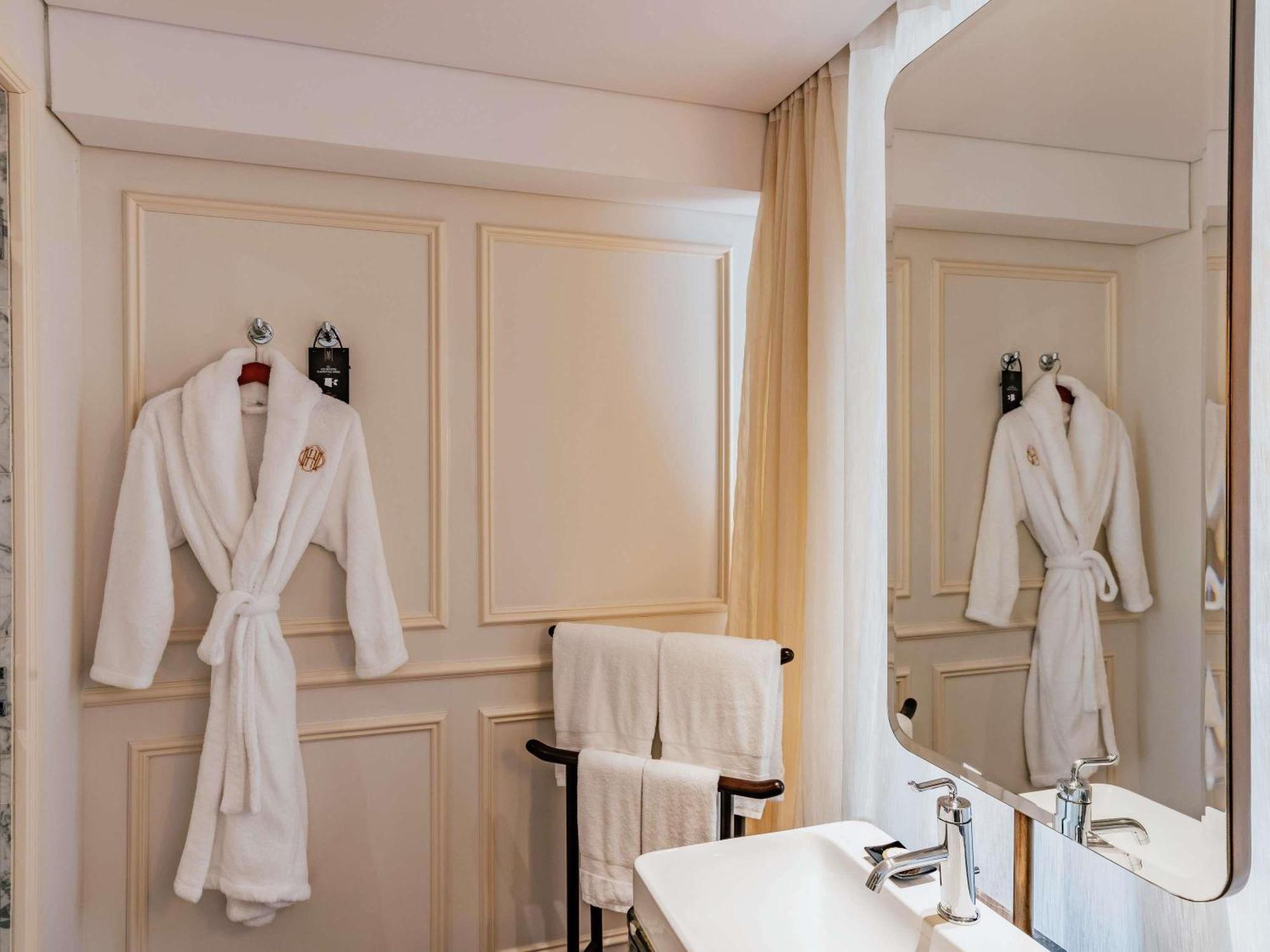 Chambre Deluxe Exécutive Ciel avec 2 Lits Simples et Accès au Salon - Étage Supérieur